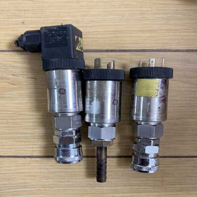 【星慕电子】通用电气传感器ptx1400c-15，一共三个，是200一个