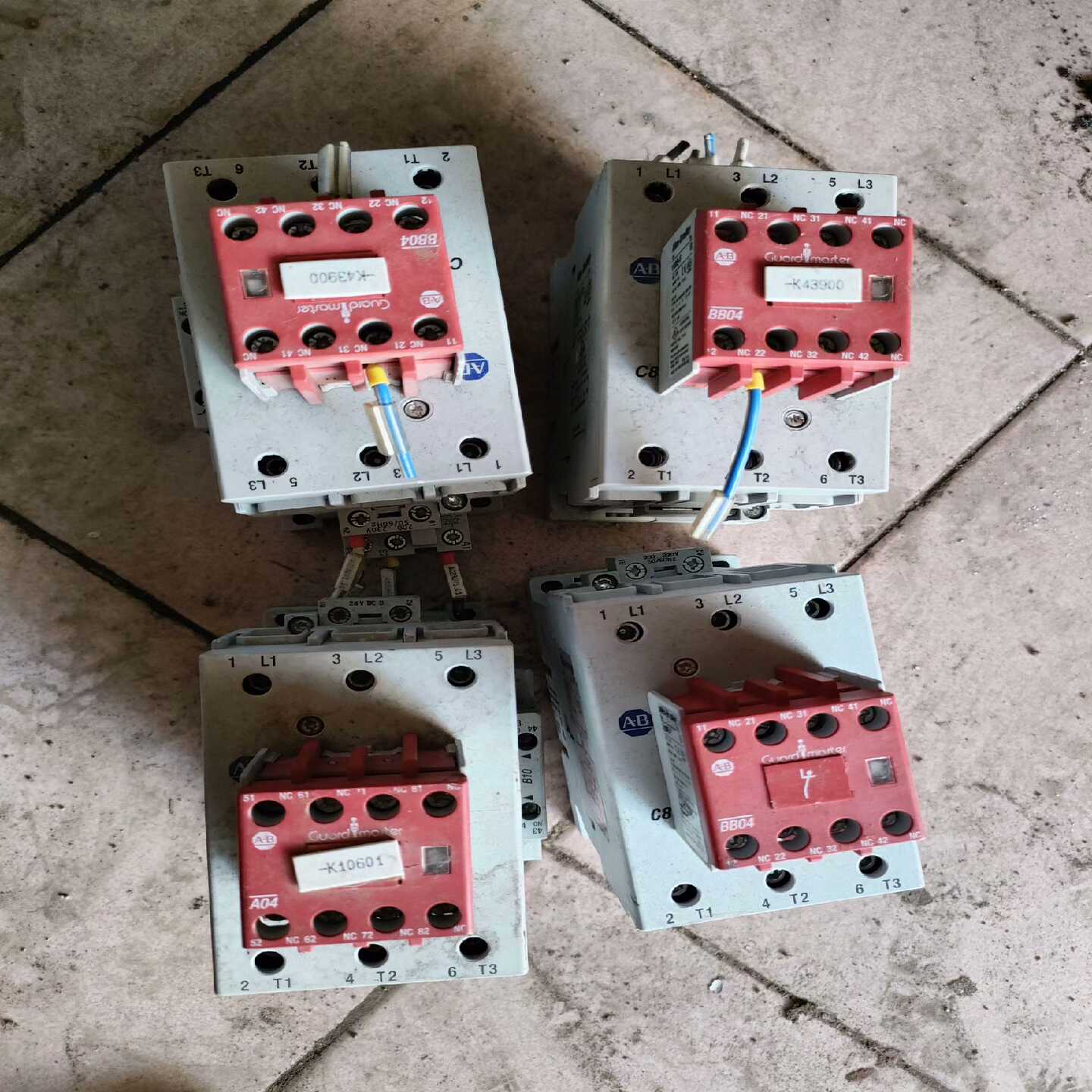 AB继电器，100-C85*00A，功能正常，成色询价