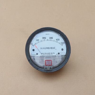DWYER MAGNEHELIC DIFFERENTIAL PRESSURE GAUGE