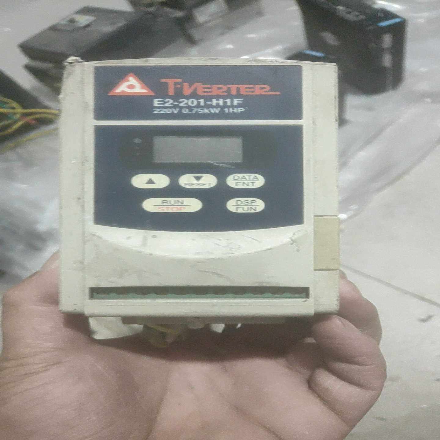 E2-201-H1AF0.75KW220V已测试功--议价商品