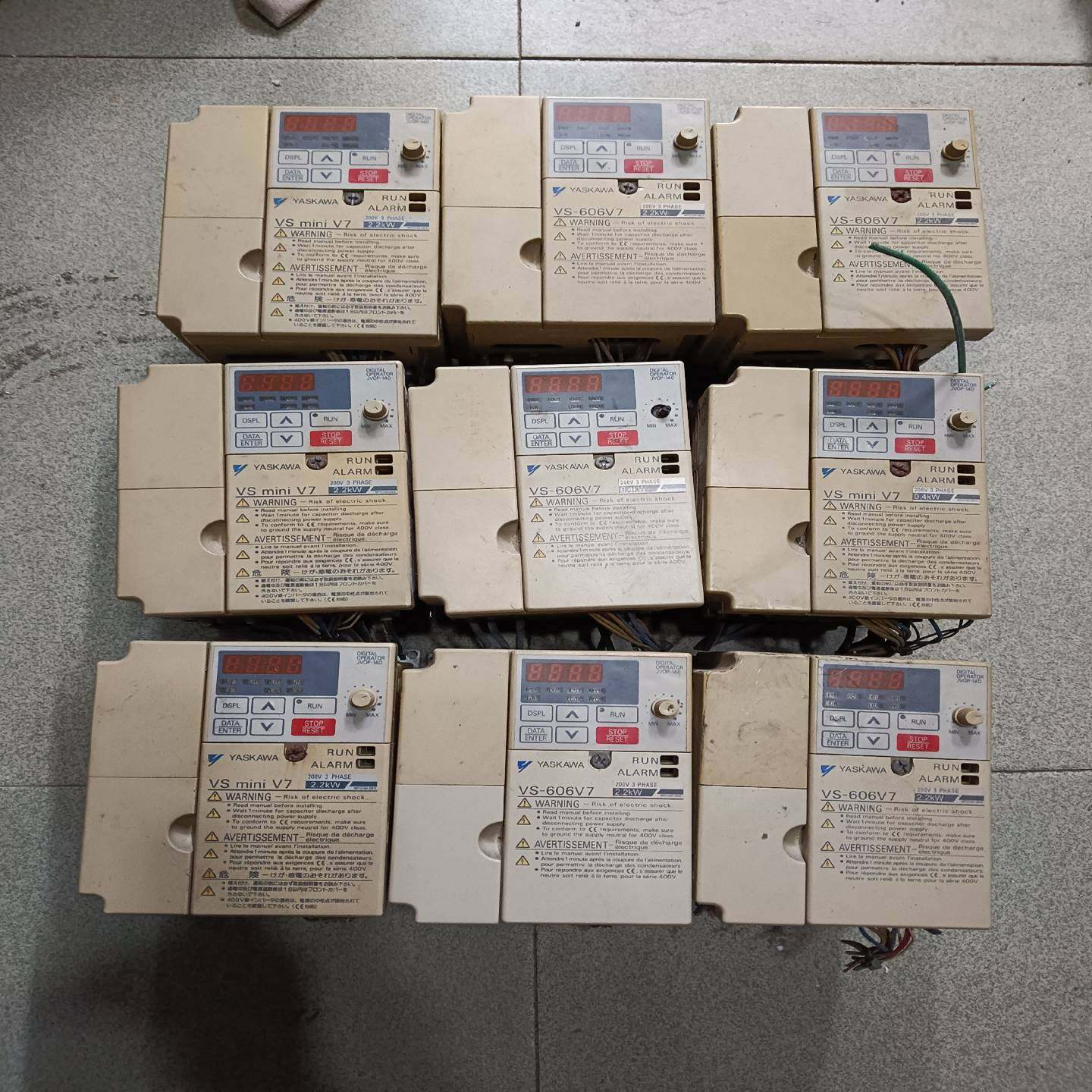 安川变频器S一606V7V7AT22P22.2（零零电子）