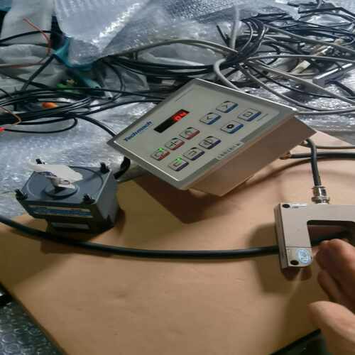 咨询-钛玛科纠偏控制器WG310-B-10S-V有5个，具