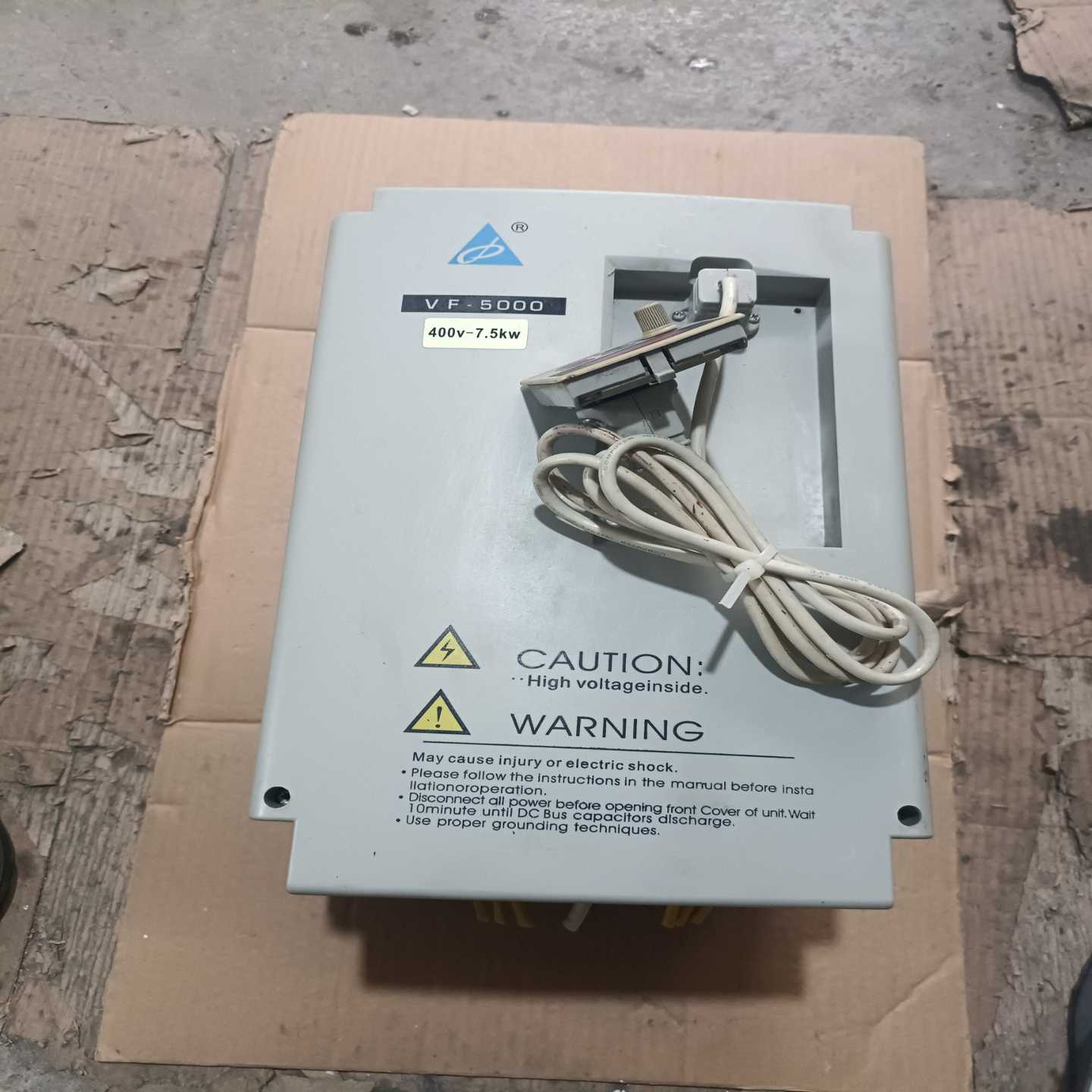 永邦变频器7，5KW刚拆机成色如图完好无损功能包好--议价商品