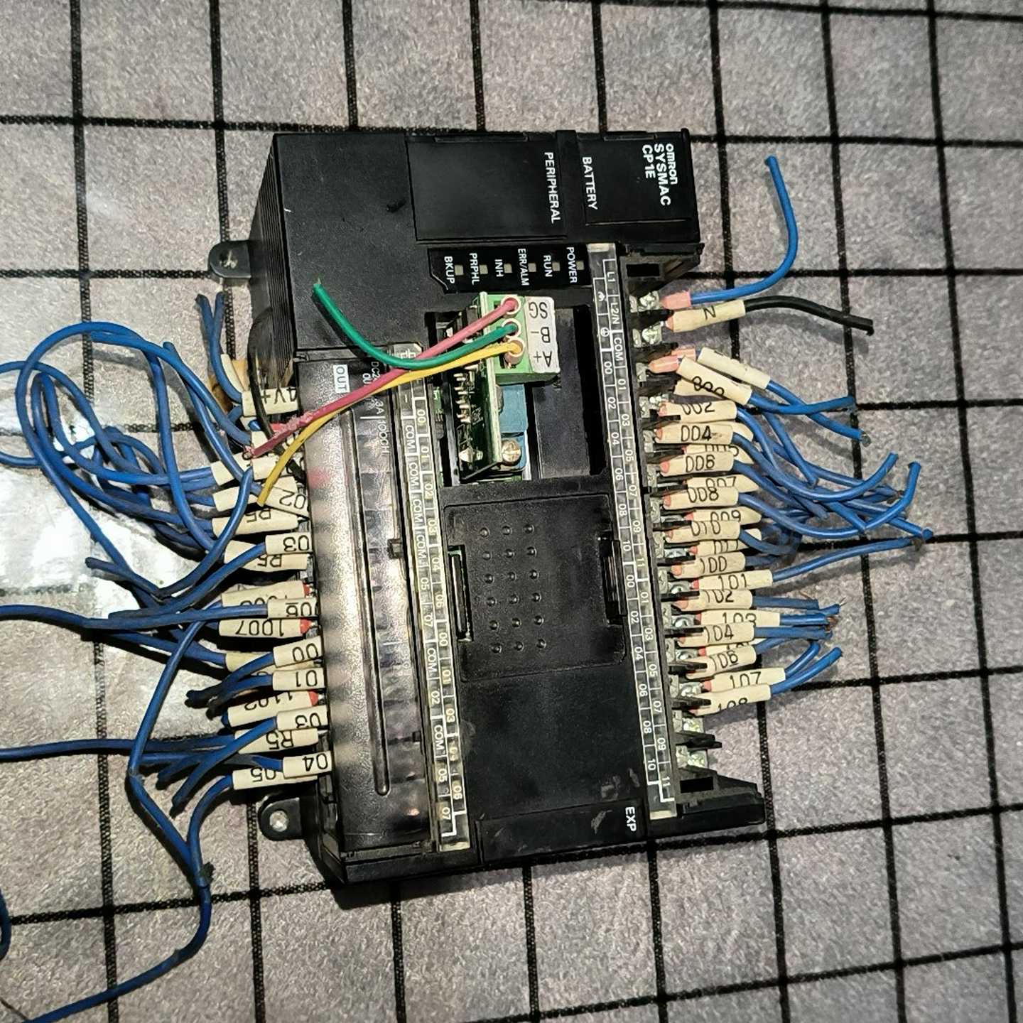 欧姆CP1E-N40DR-A,功能正常,实图拍摄,看上可适用