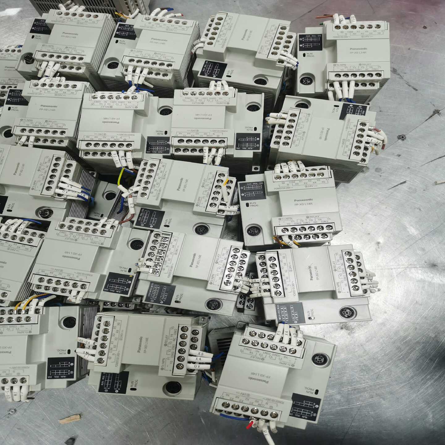 松下plc主机AFPX0L14R-F，成色漂亮，功能正常，完--议价商品