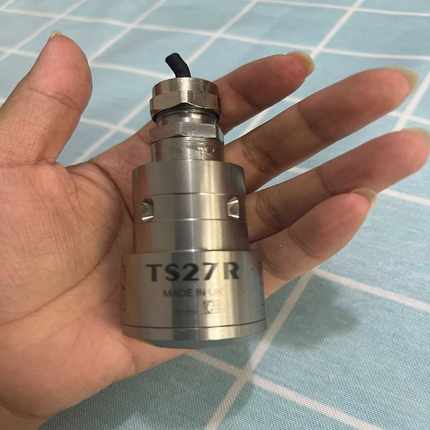 雷尼绍对刀仪TS27R，英国制造，实物拍摄，二手拆机，外观有--议