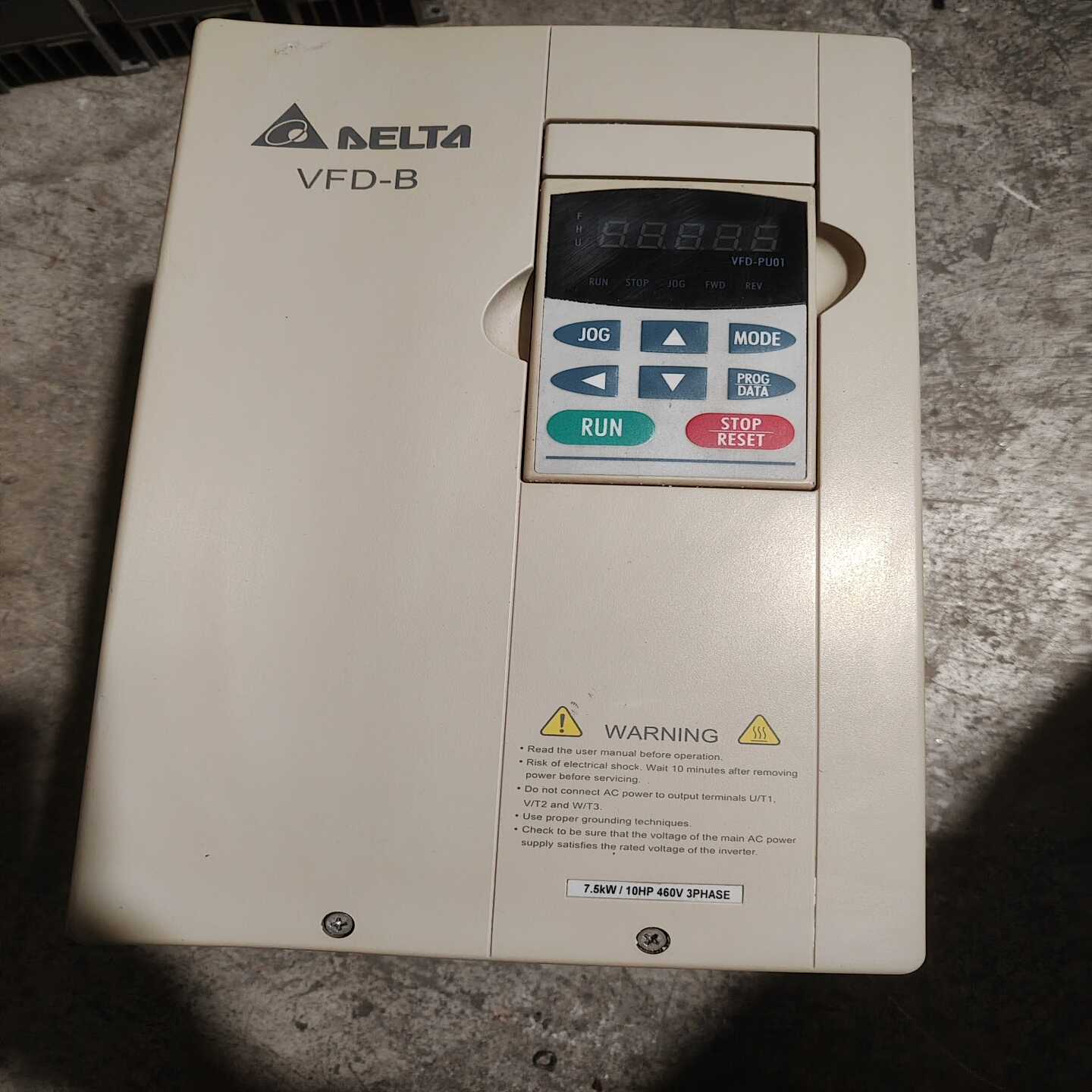 VFD075B43A台达变频器，7.5千瓦机器实物（零零电子）