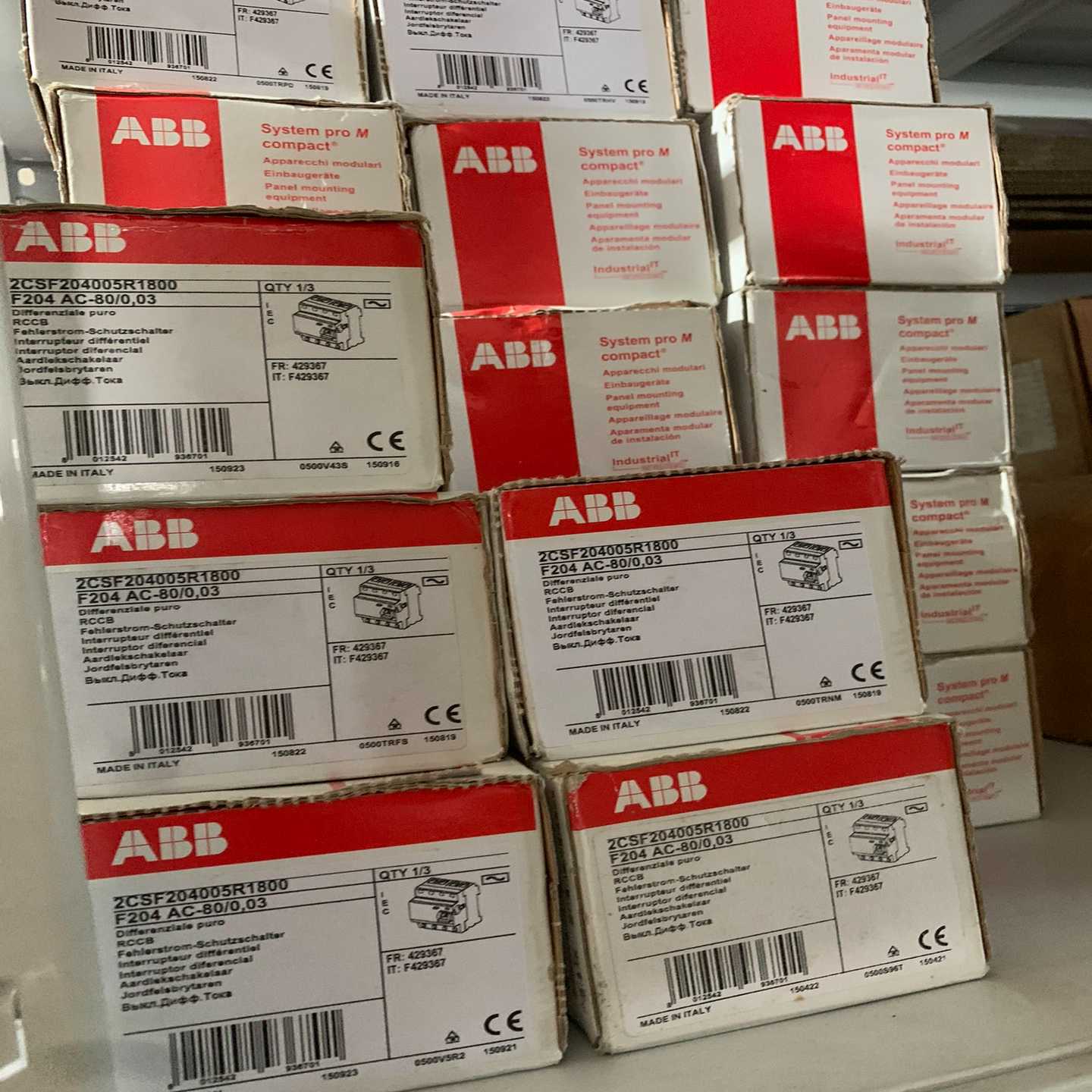 ABB意大利 漏电保护 4P 80A 断路器 空开 F2；议价