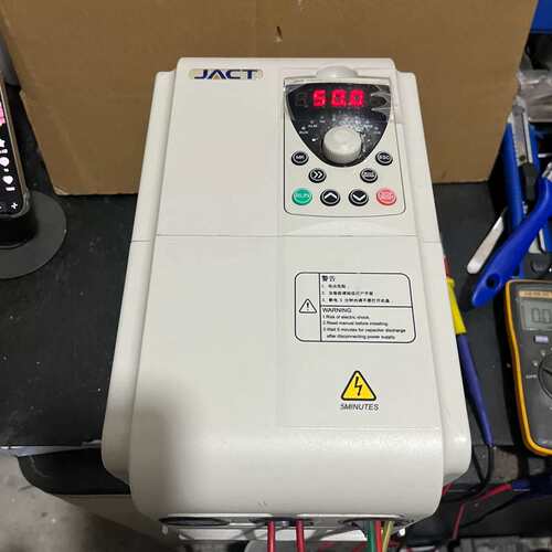 艾克特变频器AT500-T3-7R5G/011PB(V02)