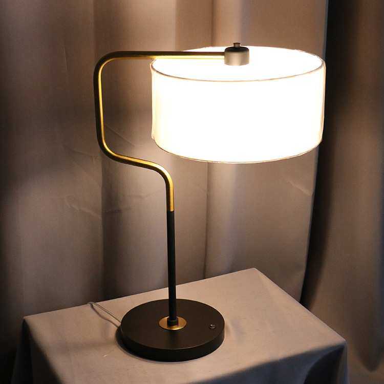 台灯北欧简约现代客厅沙发书房卧室床头灯创意温馨轻奢立式台灯
