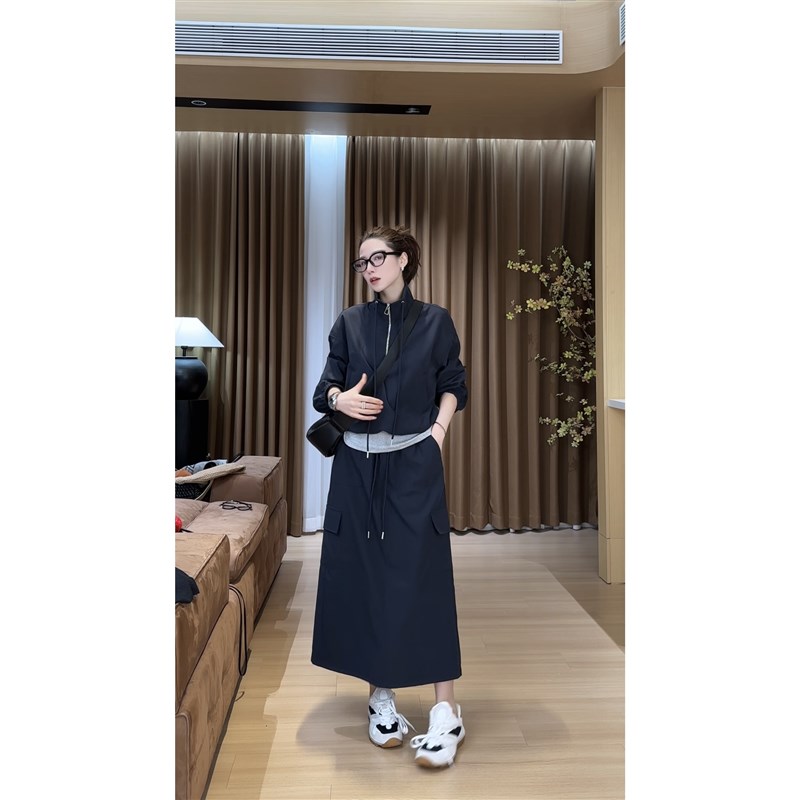 2025春款小众设计极简风立领冲锋衣半裙套装 2503C1184