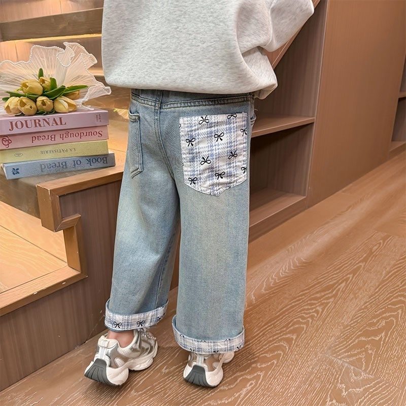 女童裤子2025新品春秋女宝宝休闲卡通大口袋浪漫蝴蝶浅蓝款牛仔裤