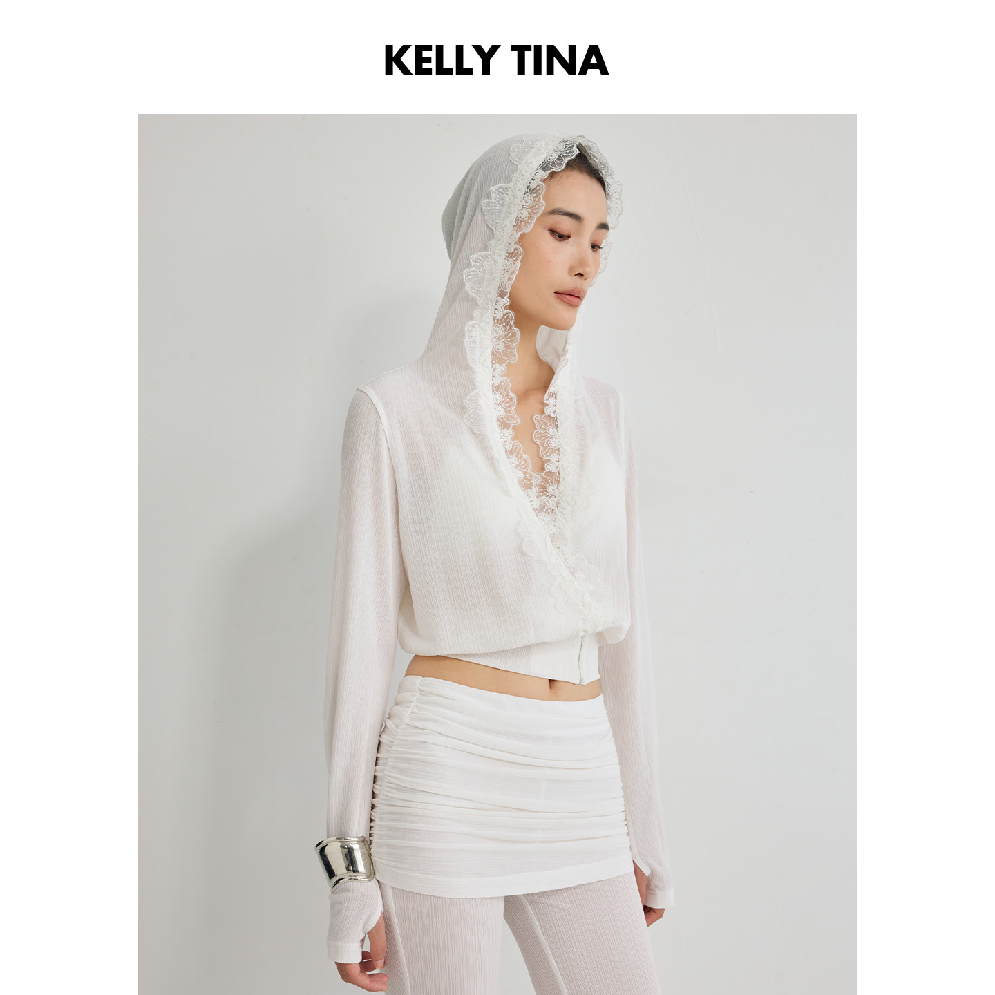 KELLY TINA 复古韵律·白调防晒连帽上衣长袖蕾丝短款醋酸外套女