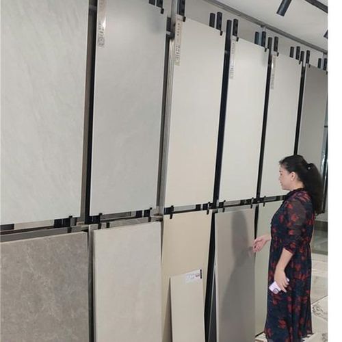 香港公屋設計裝修通鋪地磚瓷磚仿木紋地板