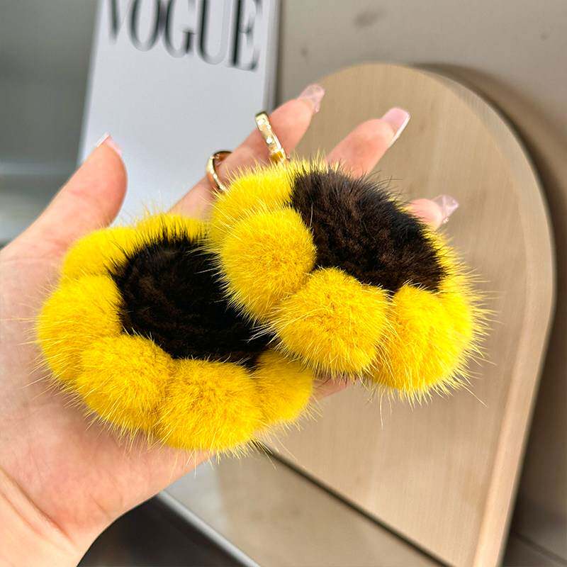 &middot;创意简约向日葵水貂花汽车钥匙扣挂件毛绒球书包包挂饰生日礼物