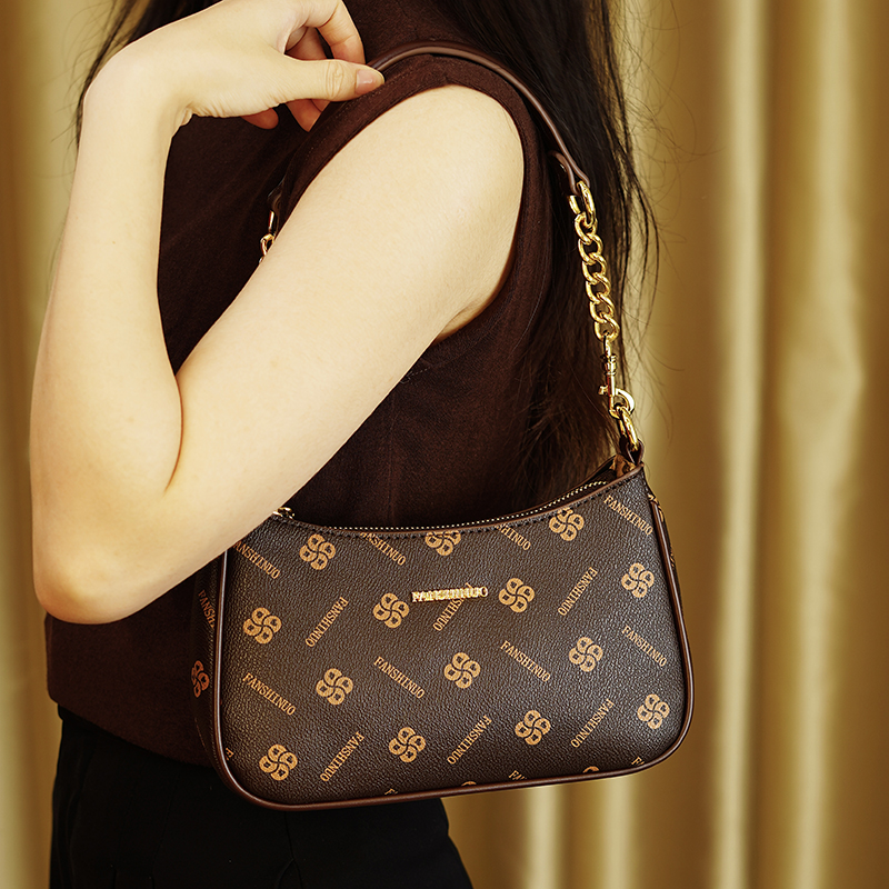 腋下包包女包2025新款中年妈妈高级感女士手提包老花单肩包新月形