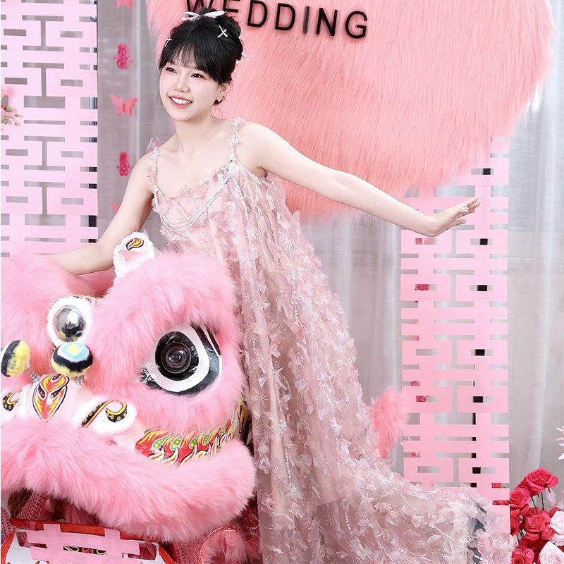 可爱甜美吊带晨袍女新娘小众高级感轻婚纱重工礼服裙超仙连衣裙