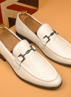 男士白色英e伦风尖头皮鞋商务一脚蹬懒人鞋马衔扣时尚单鞋子结婚
