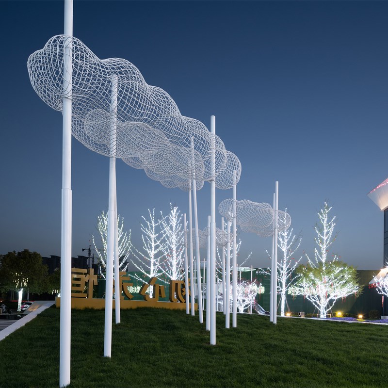 不锈钢云朵雕塑镂空动物编织抽象人物定制简约公园售楼部落地摆件
