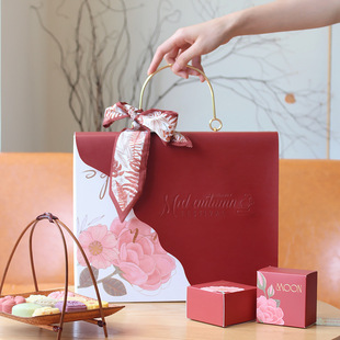 2023年新款创意皮质商务送礼高档烫金硬盒红色中秋月饼礼盒包装盒