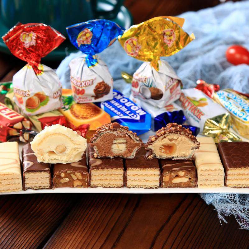 正宗俄罗斯进口巧克力混合糖果牛奶酸奶威化奶罐糖喜糖零食