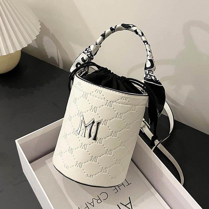 极速小众设计感包包女士2025超火时尚单肩斜挎包高级感洋气手提水