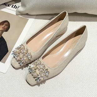 时尚绝美水钻平底婚鞋女秋冬2024年新款小方头浅口3cm低跟高跟鞋