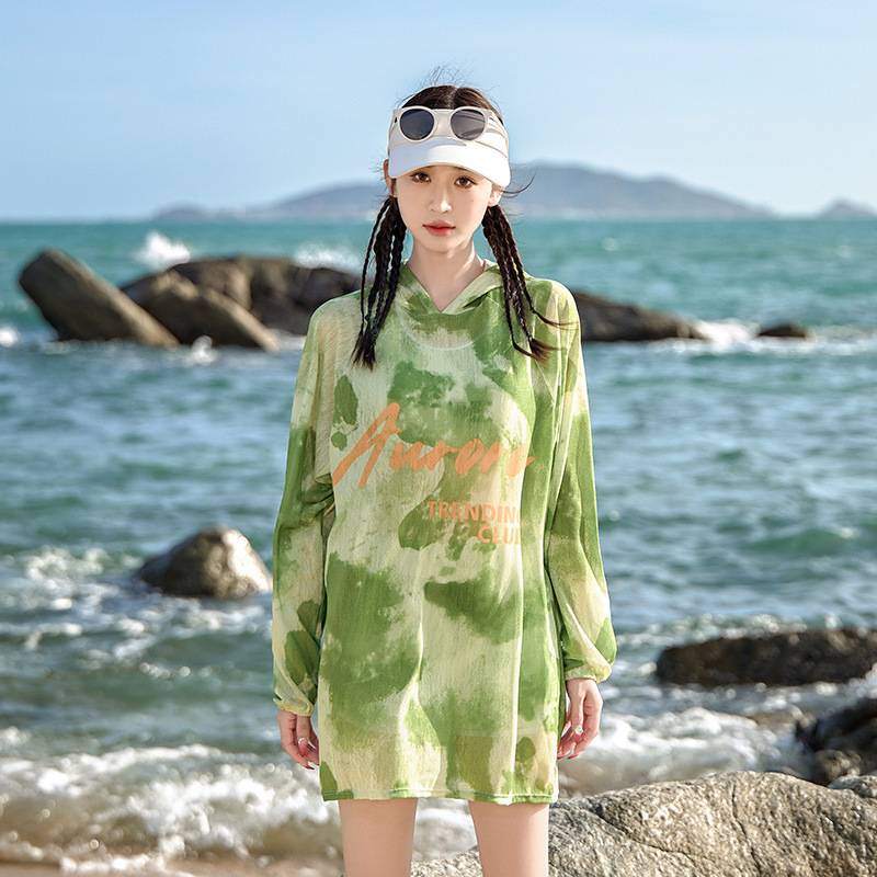 2024新款游泳衣女分体式三件套遮肚显瘦聚拢小胸韩国ins风泡温泉