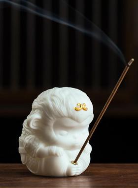 陶瓷齐天大圣可爱小猴子禅意白瓷桌面摆件中式香道线香插家居装饰
