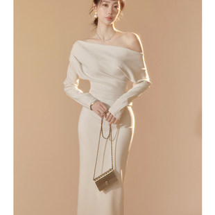 法式一字肩连衣裙女收腰气质长裙性感露肩杏色轻熟风中长款晚礼服