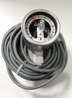 德国WIKA带开关电接点的波登管压力表PGS23.063LM 30 0-10BAR径向