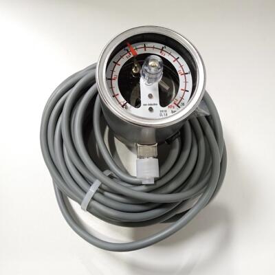德国WIKA带开关电接点的波登管压力表PGS23.063LM 30 0-10BAR径向
