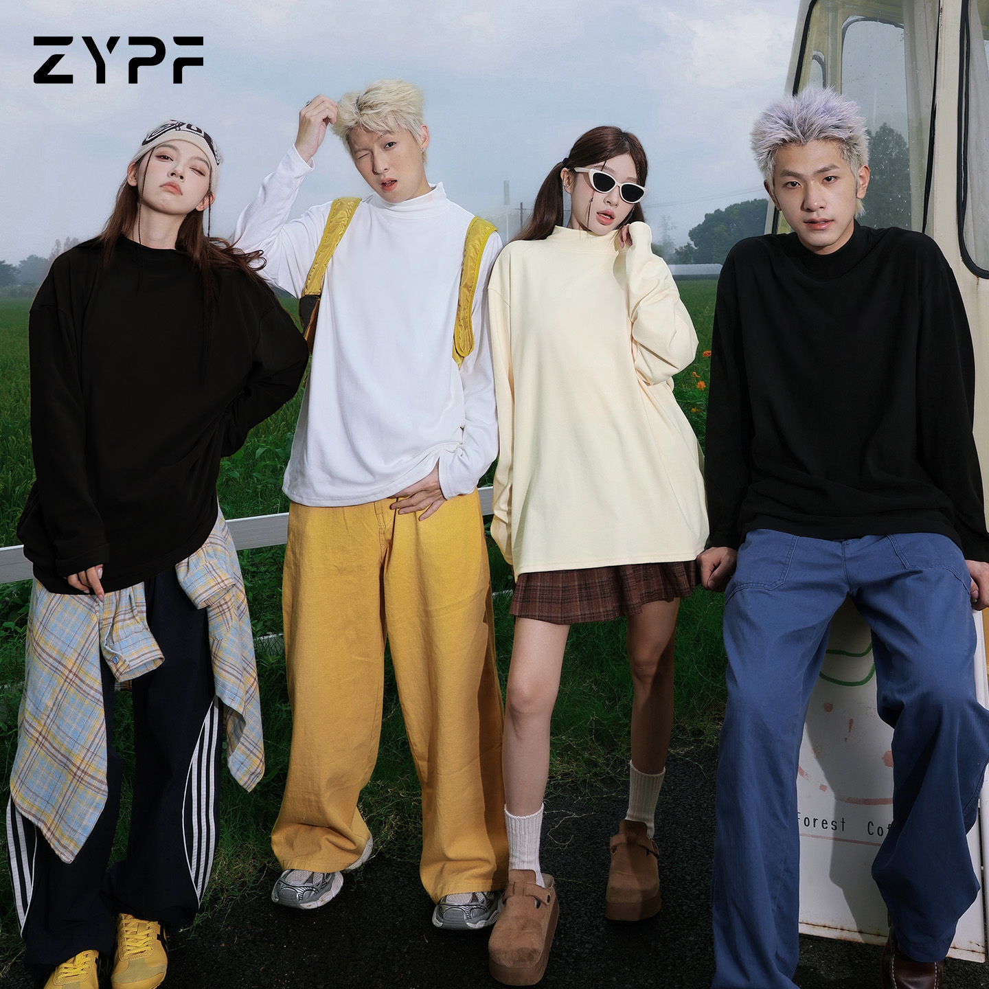 只要平凡德绒半高领长袖T恤