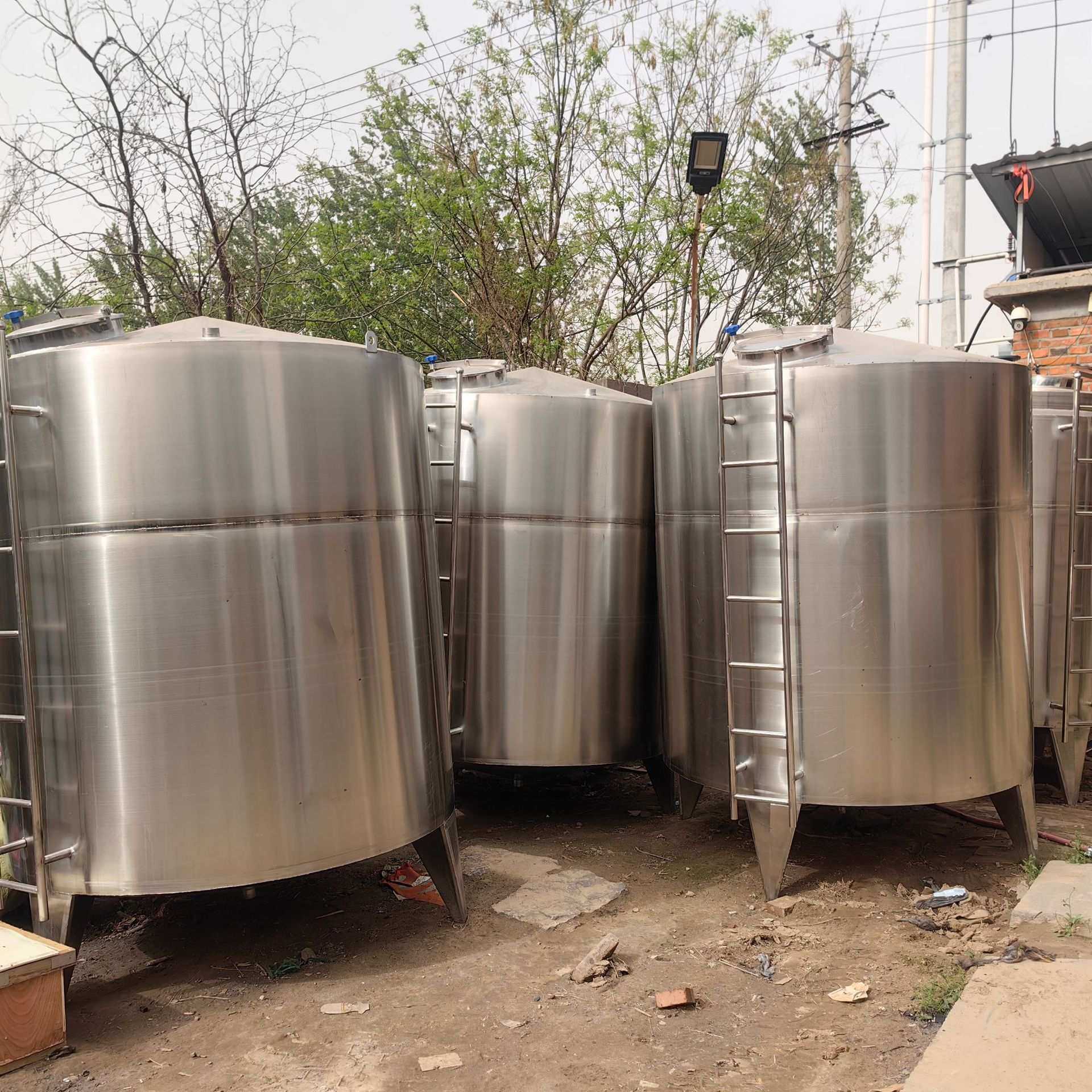 立式不锈钢储罐 304食品油粮食储存罐 密封型酒精储存设备