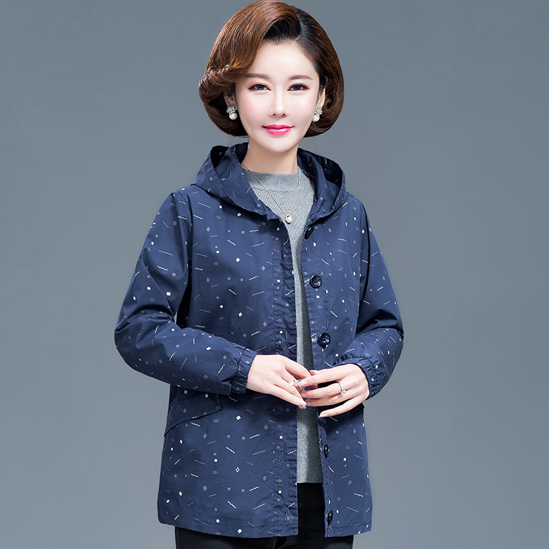 妈妈装春秋外套老年人夹克衫中老年大妈女风衣长袖婆婆装上衣
