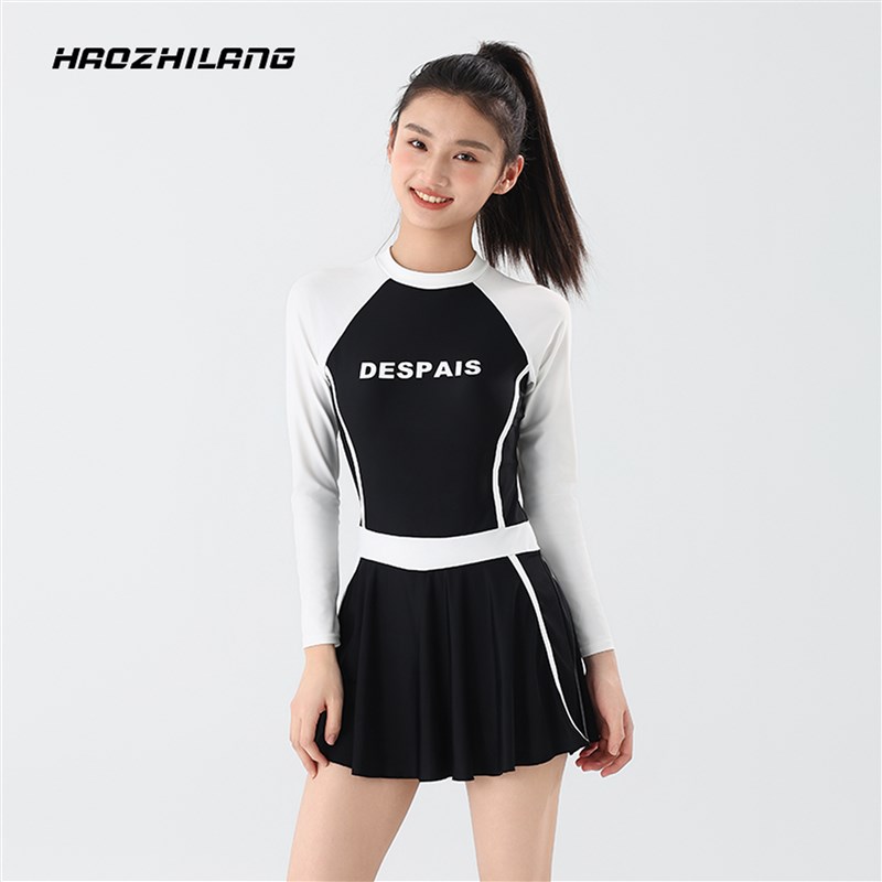 初中生连体泳衣儿童2025新款游泳衣少女大童保守防晒长袖裙式泳装