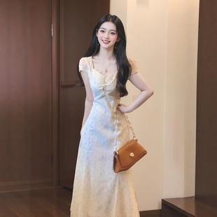 法式 胖mm独特气质超好看掐腰长裙子 甜美温柔碎花连衣裙女夏季 大码