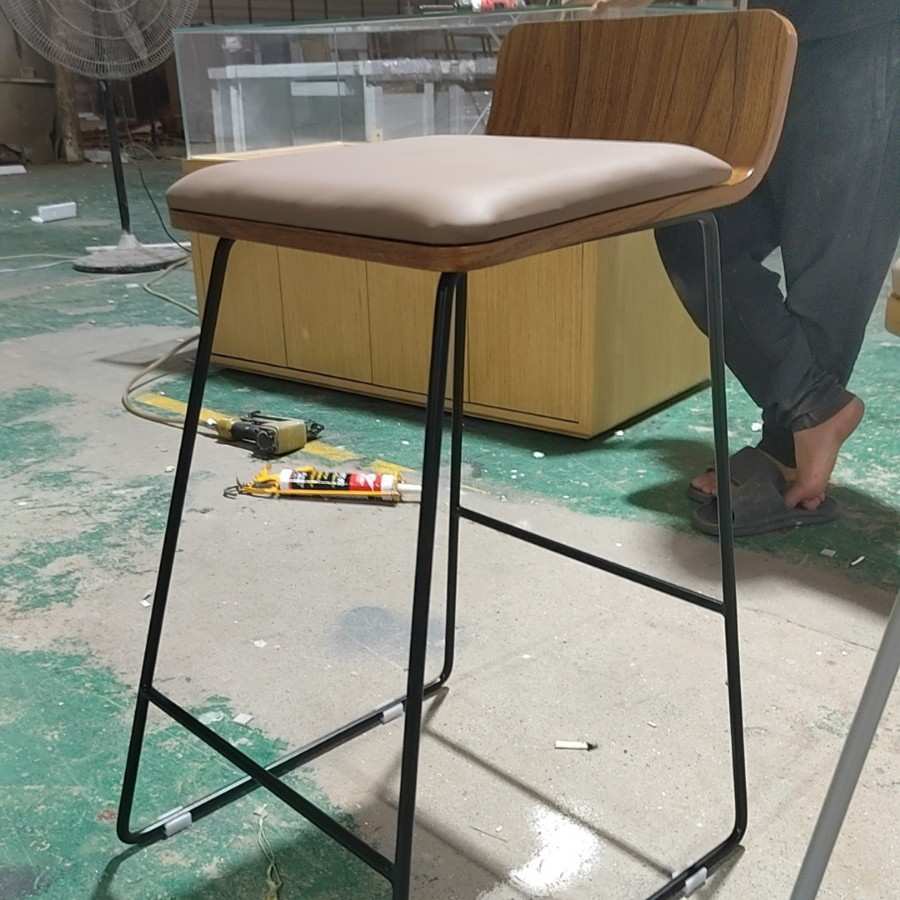 实木吧台椅 奶茶店酒吧咖啡厅休闲吧台靠窗高脚桌椅 简约皮革椅子