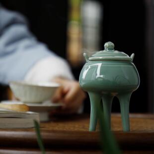 艺盏宋式古彷青瓷香炉三EKI足檀香沉香香薰炉家用瓷带香插防陶火