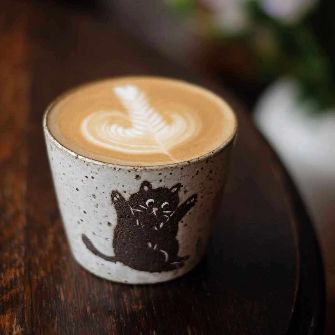 ?猫咪咖啡杯景德镇手作陶瓷猪口杯蛋杯大口拿铁拉花高温釉下