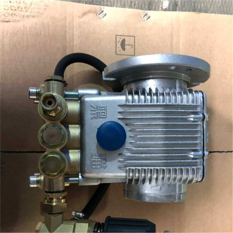 黑猫QL360/380T清洗机BZ320泵头刷车高压泵头总成