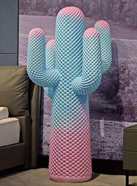 地网红掌仙LUE人衣帽架塑绿色定制网红创意家居玄关客厅雕大型落