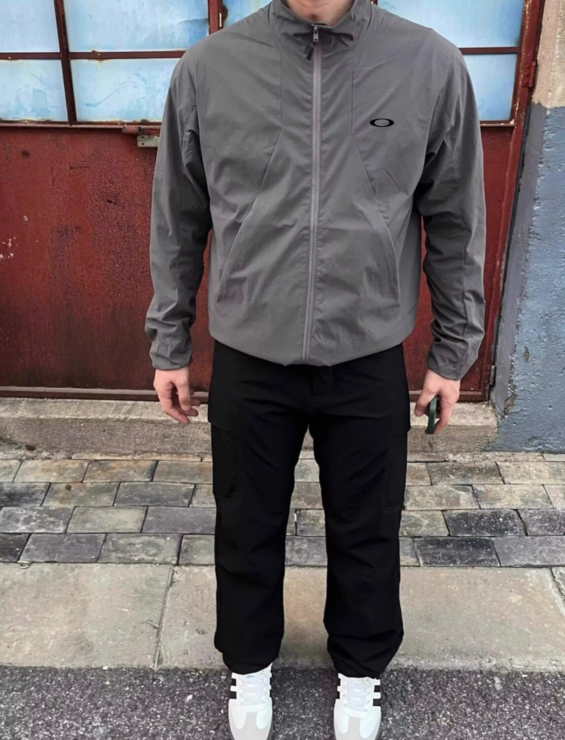 Oakley 欧克利双层网眼薄款植绒绣防晒衣冲锋衣立领运动机能外套