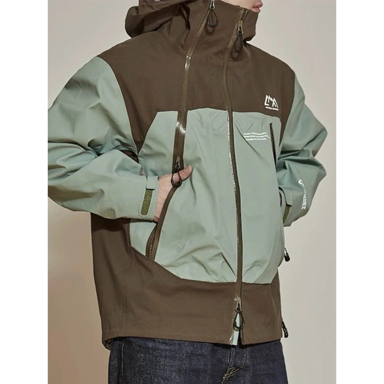 CMF COMFY OUTDOOR户外机能压胶防水拼色男女连帽冲锋衣夹克日系