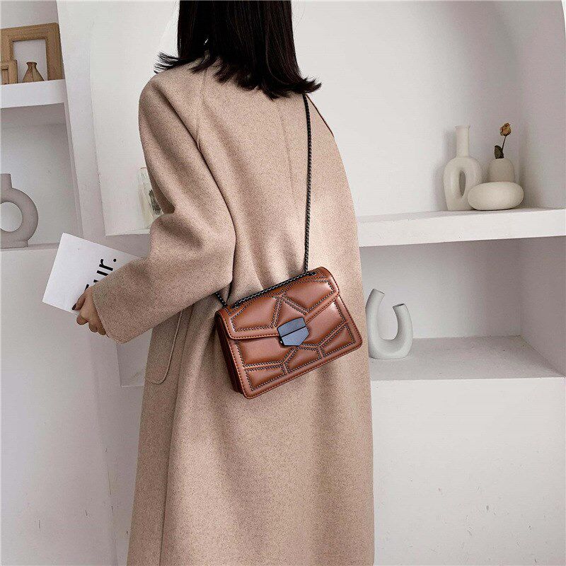 秋冬上新黑色包包女包2024新款潮时尚韩版百搭链条单肩斜挎小方包