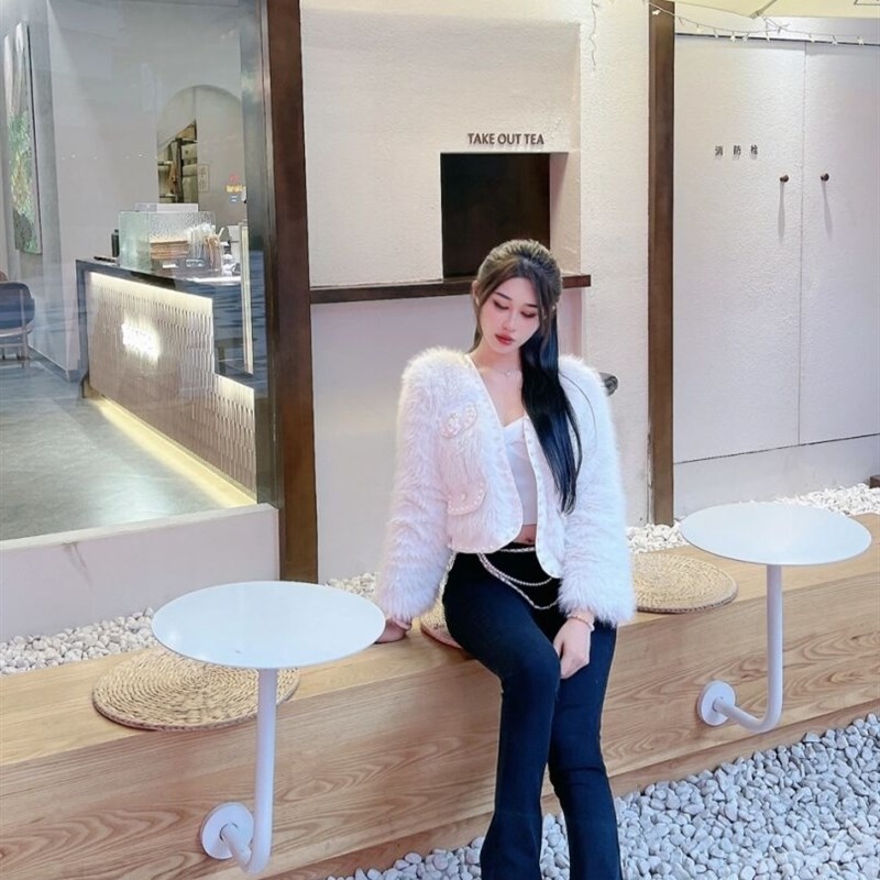 简约现代奶茶店咖啡厅卡座桌靠墙壁挂桌子喜茶壁装铁艺岩板小圆桌