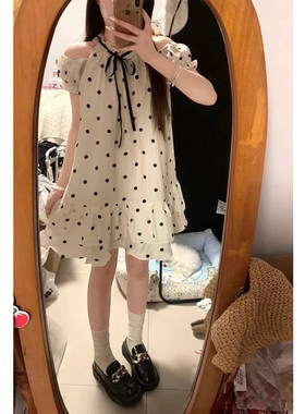 法式甜美露肩波点连衣裙女夏季2025新款小个子气质蓬蓬短裙娃娃裙