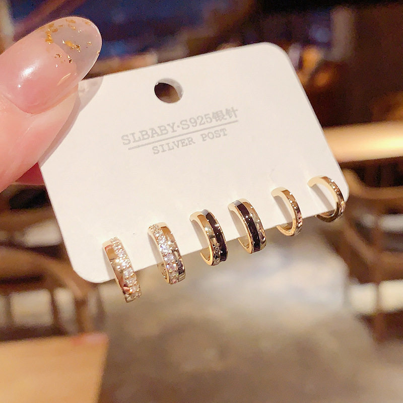 气质小众设计感圆圈耳环女韩国小巧简约耳圈2023新款潮冷淡风耳针,节庆用品/礼品,创意/设计玩具,淘宝优惠券,粉丝福利购,淘宝优惠卷