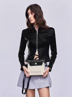 HXXXXS新款手提包包女单肩斜挎小众设计帆布邮差包刺绣轻奢