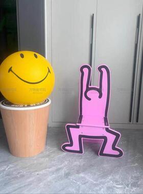 现货创意人形矮凳北欧实木儿童椅靠背椅子家用换鞋凳装饰艺术凳子